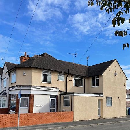 Spacious, Sleeps 17, 3 Bathrooms, Parking, Mansfield Exteriér fotografie