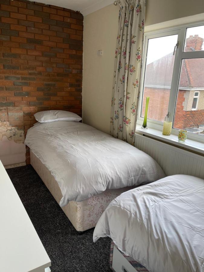Spacious, Sleeps 17, 3 Bathrooms, Parking, Mansfield Exteriér fotografie