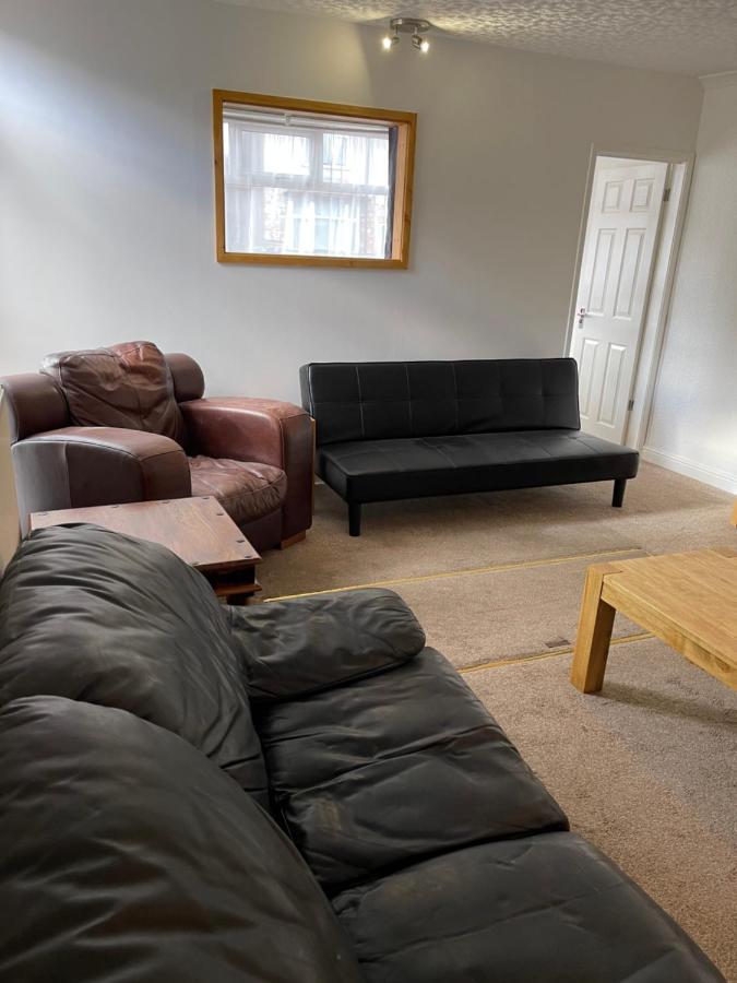 Spacious, Sleeps 17, 3 Bathrooms, Parking, Mansfield Exteriér fotografie