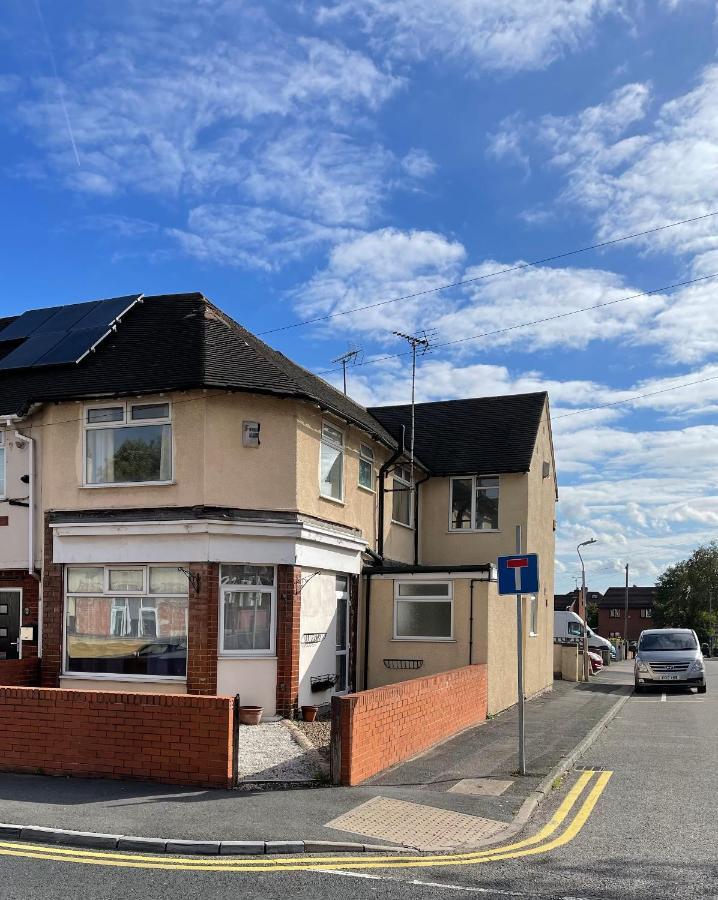 Spacious, Sleeps 17, 3 Bathrooms, Parking, Mansfield Exteriér fotografie