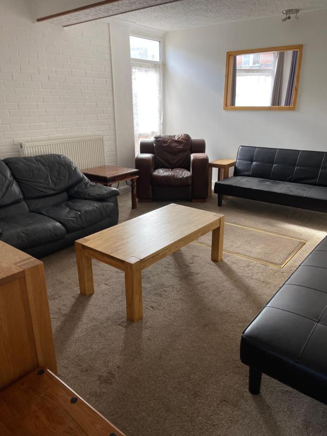 Spacious, Sleeps 17, 3 Bathrooms, Parking, Mansfield Exteriér fotografie