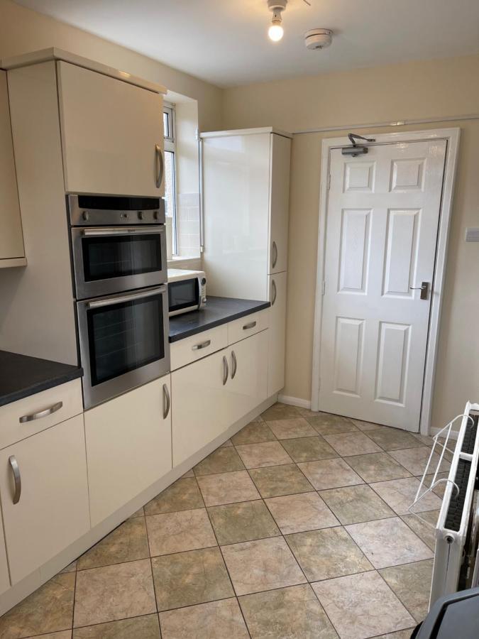 Spacious, Sleeps 17, 3 Bathrooms, Parking, Mansfield Exteriér fotografie