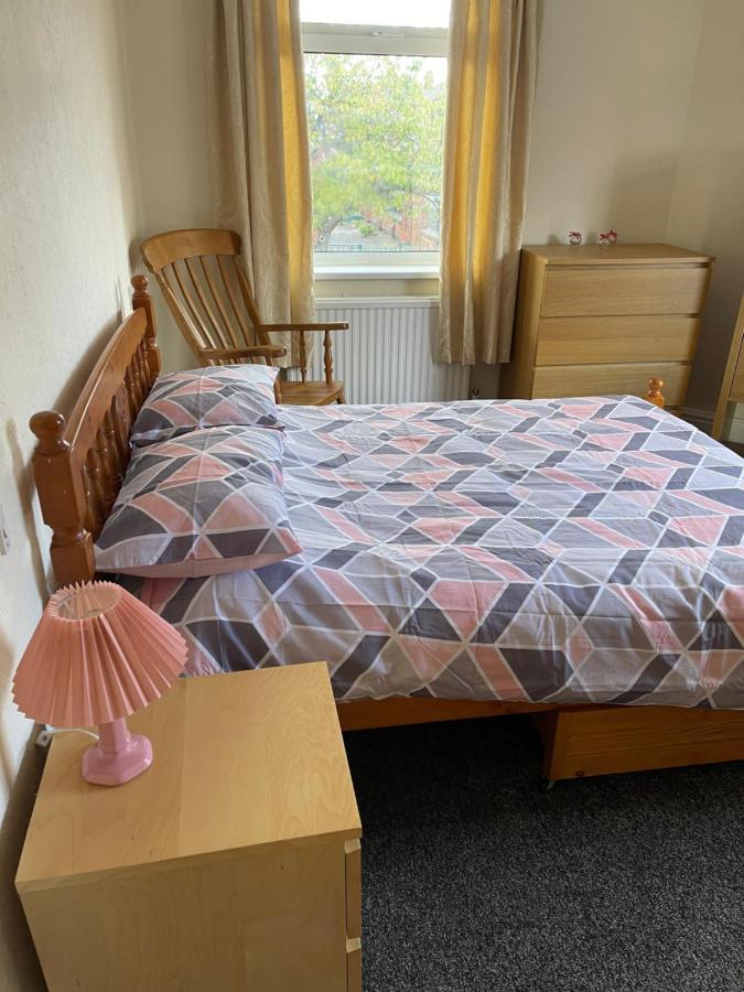 Spacious, Sleeps 17, 3 Bathrooms, Parking, Mansfield Exteriér fotografie