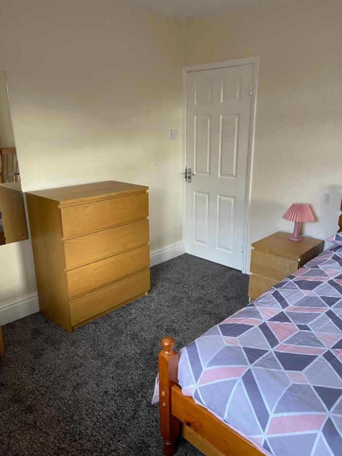 Spacious, Sleeps 17, 3 Bathrooms, Parking, Mansfield Exteriér fotografie