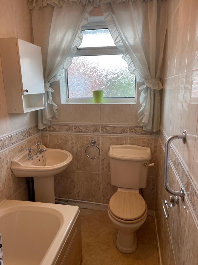 Spacious, Sleeps 17, 3 Bathrooms, Parking, Mansfield Exteriér fotografie
