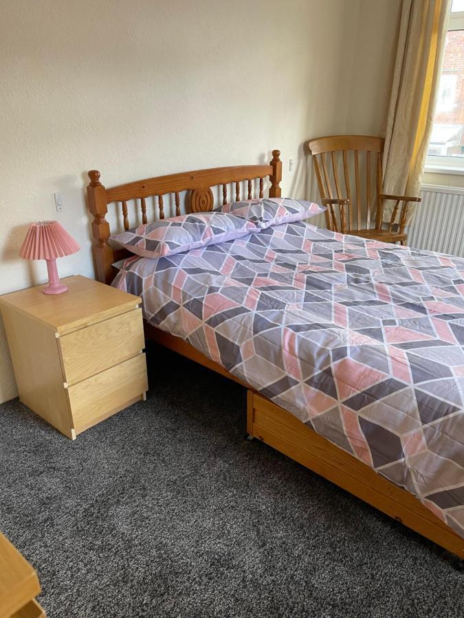 Spacious, Sleeps 17, 3 Bathrooms, Parking, Mansfield Exteriér fotografie