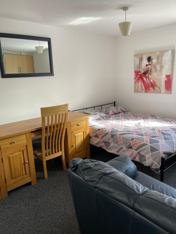 Spacious, Sleeps 17, 3 Bathrooms, Parking, Mansfield Exteriér fotografie