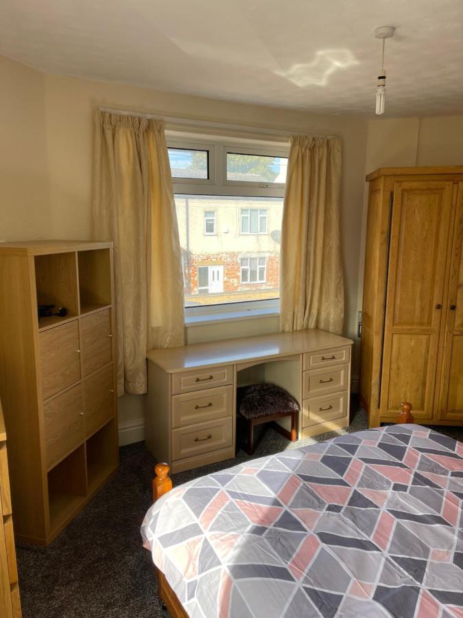 Spacious, Sleeps 17, 3 Bathrooms, Parking, Mansfield Exteriér fotografie
